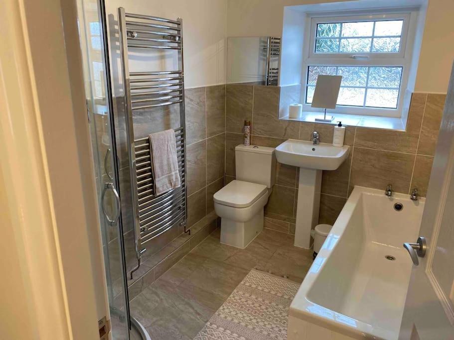 43 Heol Maelor- A Homely In Wrexham, North Wales *