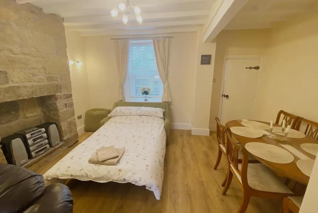 Holiday home 43 Heol Maelor- A Homely In Wrexham, North Wales